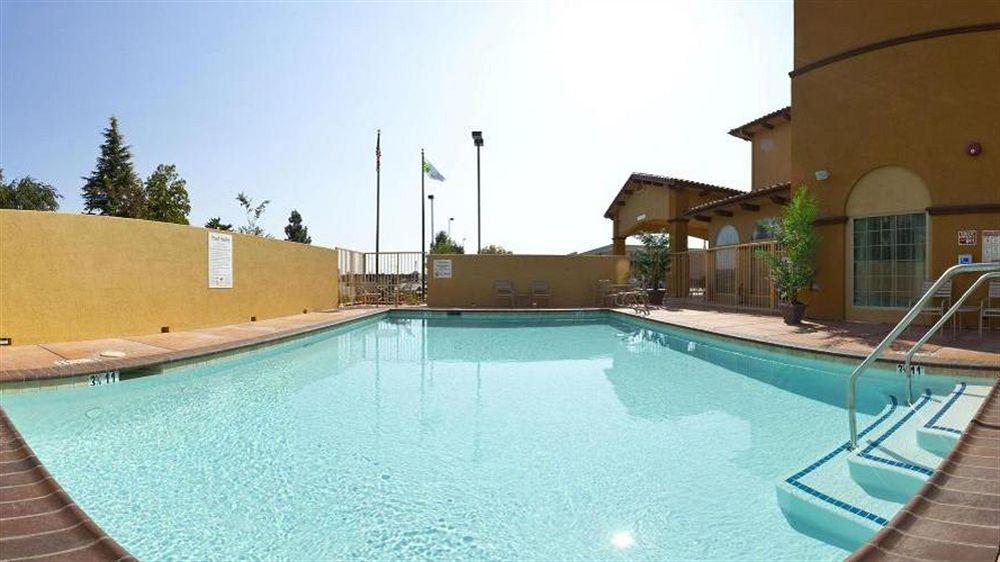 Holiday Inn Express Hotel & Suites Willows By Ihg Kültér fotó
